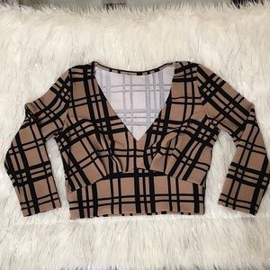 Plaid crop top, v neck, 3/4 sleeves